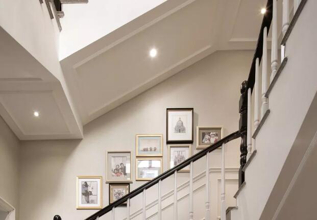 青岛即墨天逸海湾现代美式风格三层别墅设计装修效果图——楼梯间